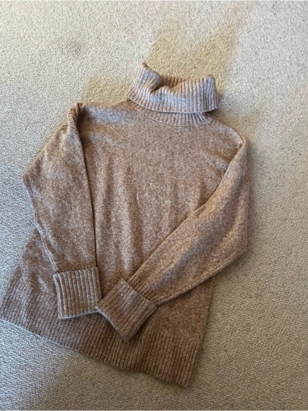 Tan/camel old navy turtleneck sz small